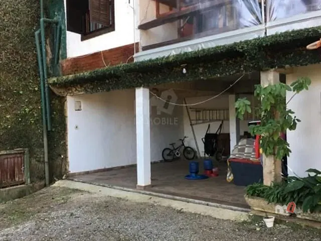 Casa à venda, no bairro Itaipava em Petrópolis