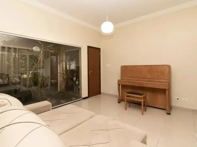 Casa com 400m² 3 quartos e 4 banheiros, à venda, no bairro São Braz em Curitiba