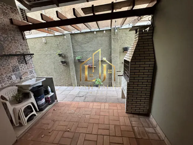 Casa com 360m² 3 quartos e 3 banheiros, para alugar, no bairro Santa Cruz em Cuiabá
