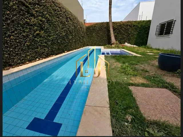 Casa com 360m² 3 quartos e 3 banheiros, para alugar, no bairro Santa Cruz em Cuiabá
