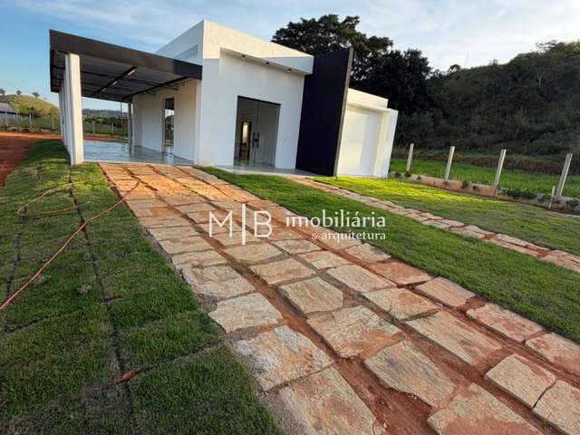 Casa 3 quartos e 2 banheiros, à venda, no bairro Piacatuba em Leopoldina