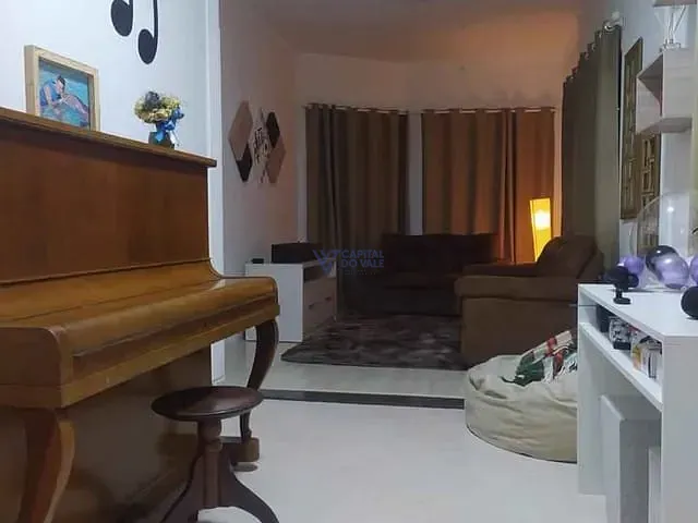 Casa 2 quartos e 2 banheiros, à venda, no bairro Jardim Santa Júlia em São José dos Campos