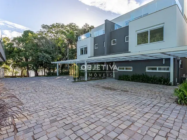 Casa 3 quartos e 6 banheiros, à venda, no bairro Pedra Redonda em Porto Alegre