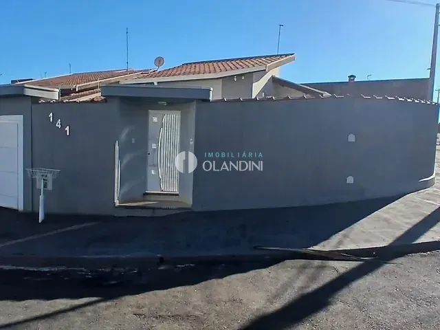 Casa com 307m² 3 quartos e 2 banheiros, à venda, no bairro Jatobá em Artur Nogueira