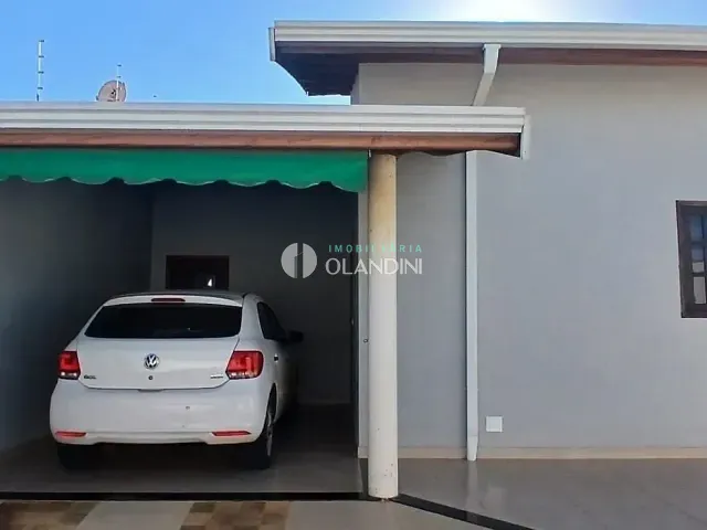 Casa com 307m² 3 quartos e 2 banheiros, à venda, no bairro Jatobá em Artur Nogueira