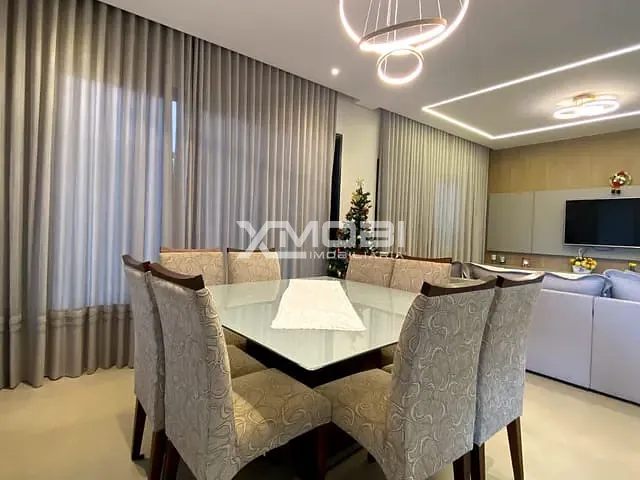 Casa com 300m² 3 quartos e 5 banheiros, à venda, no bairro Medeiros em Jundiaí