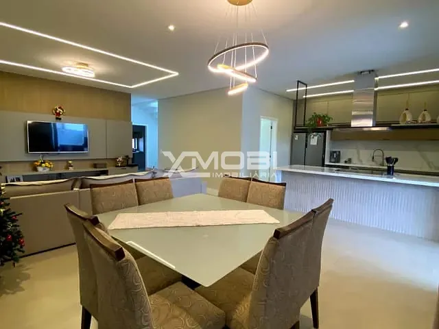 Casa com 300m² 3 quartos e 5 banheiros, à venda, no bairro Medeiros em Jundiaí