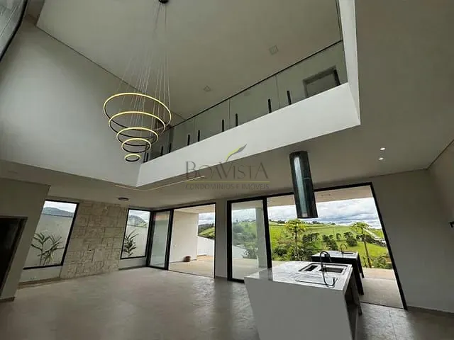 Casa 3 quartos e 5 banheiros, à venda, no bairro Boa Vista em Piracaia