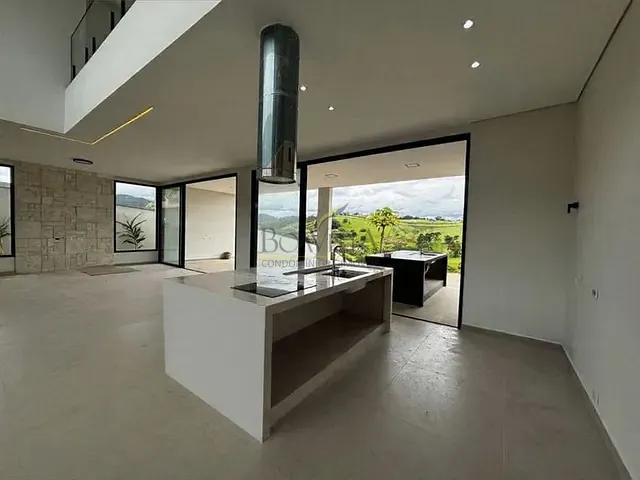 Casa 3 quartos e 5 banheiros, à venda, no bairro Boa Vista em Piracaia