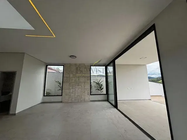 Casa 3 quartos e 5 banheiros, à venda, no bairro Boa Vista em Piracaia