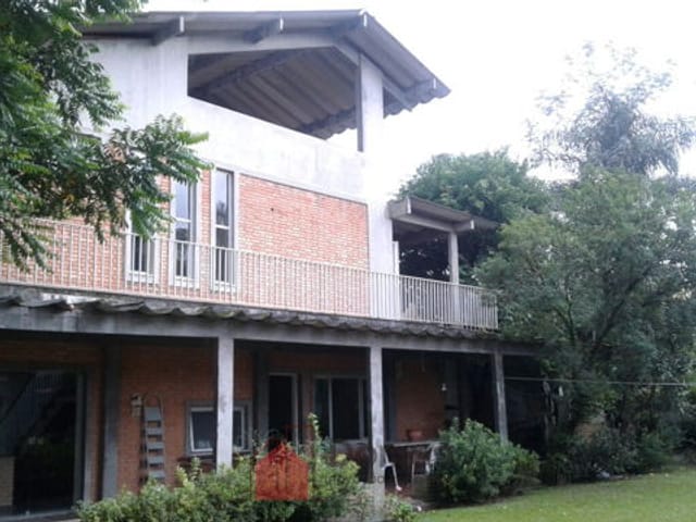 Casa com 860m², à venda, no bairro Jardim Siesta em Jacareí