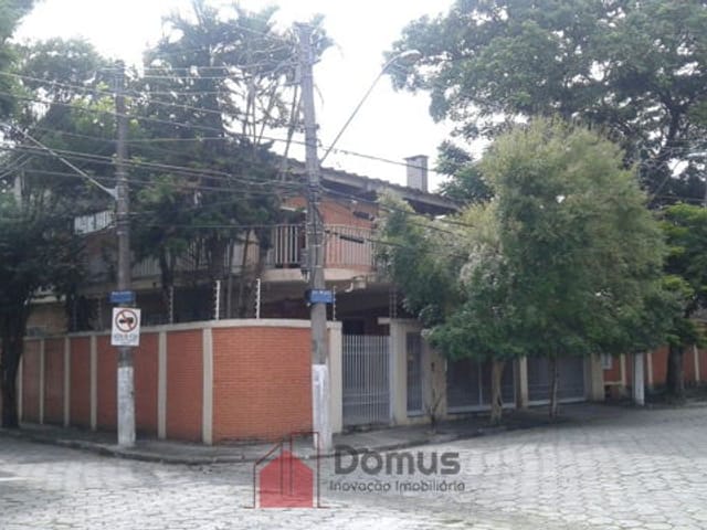 Casa com 860m², à venda, no bairro Jardim Siesta em Jacareí