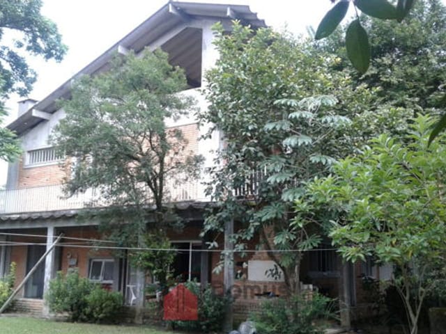 Casa com 860m², à venda, no bairro Jardim Siesta em Jacareí