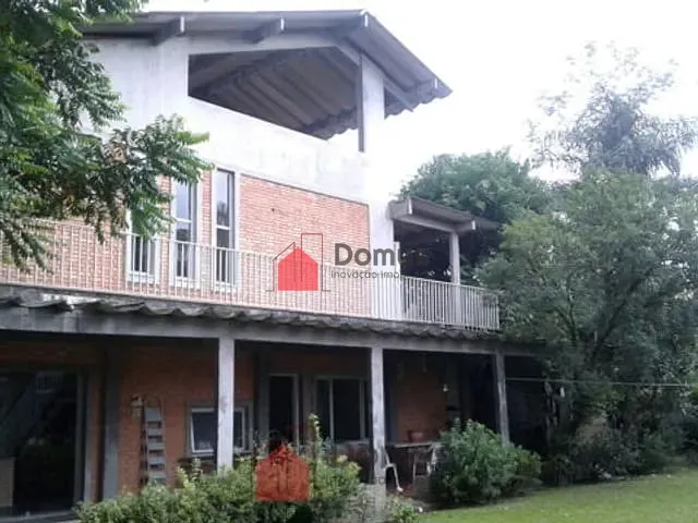 Casa com 860m², à venda, no bairro Jardim Siesta em Jacareí