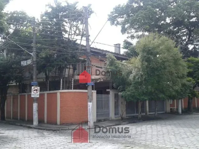 Casa com 860m², à venda, no bairro Jardim Siesta em Jacareí