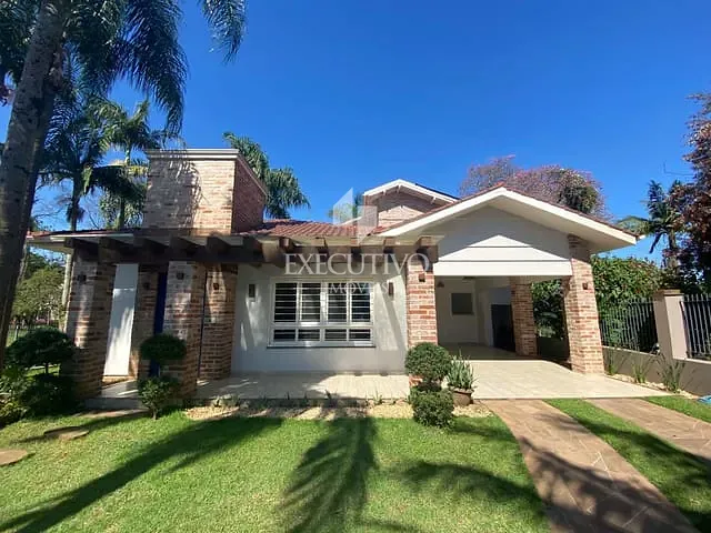 Casa 3 quartos e 7 banheiros, para alugar, no bairro Centro em Arroio do Meio