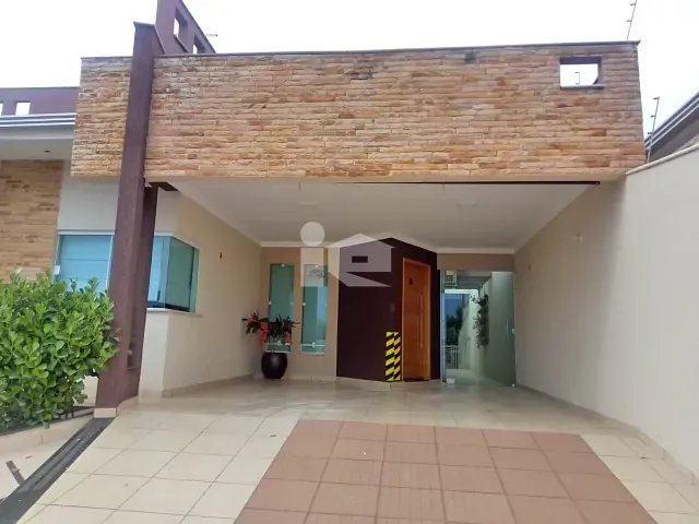 Casa com 302m² 3 quartos e 3 banheiros, à venda, no bairro Jardim Santana em Rolândia