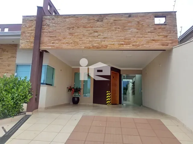 Casa com 302m² 3 quartos e 3 banheiros, à venda, no bairro Jardim Santana em Rolândia