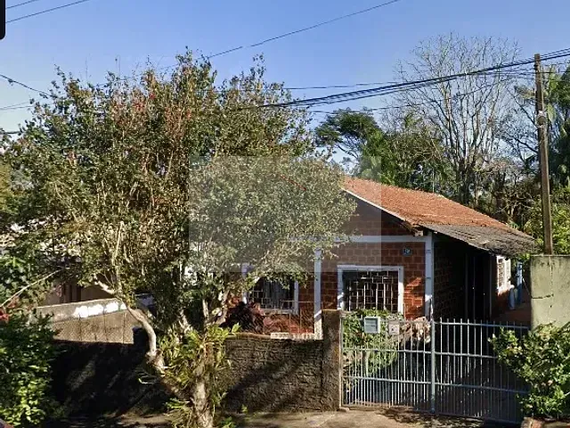 Casa 3 quartos e 1 banheiro, à venda, no bairro Jardim Caviúna em Rolândia