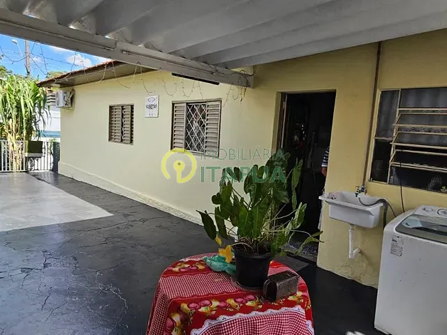 Casa com 360m² 3 quartos e 2 banheiros, à venda, no bairro Bela Vista em Londrina