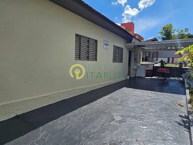 Casa com 360m² 3 quartos e 2 banheiros, à venda, no bairro Bela Vista em Londrina