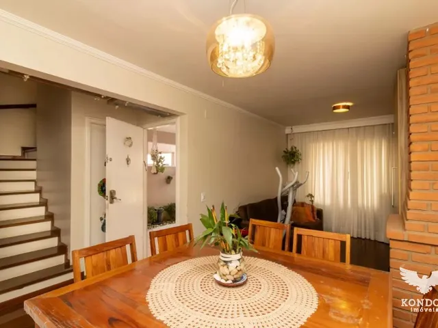 Casa 3 quartos e 4 banheiros, à venda, no bairro Santa Felicidade em Curitiba