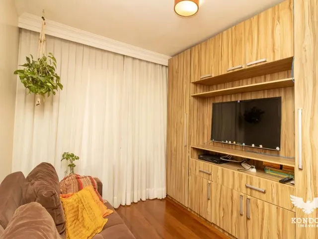 Casa 3 quartos e 4 banheiros, à venda, no bairro Santa Felicidade em Curitiba