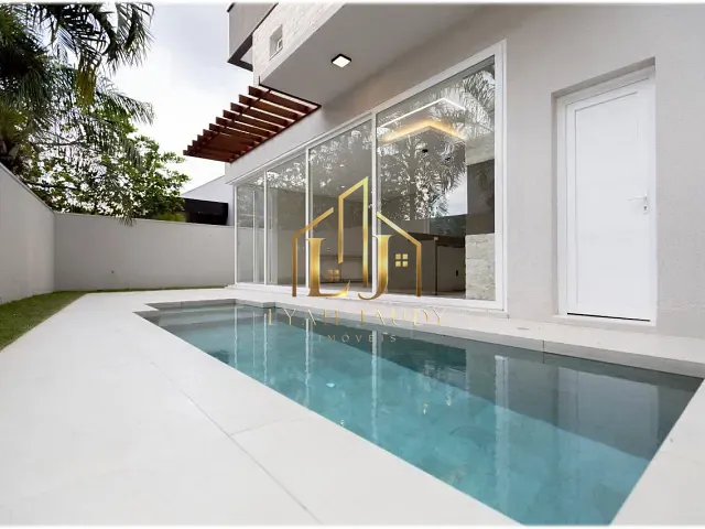 Casa com 373m² 4 quartos e 6 banheiros, à venda, no bairro Jardim Itália em Cuiabá