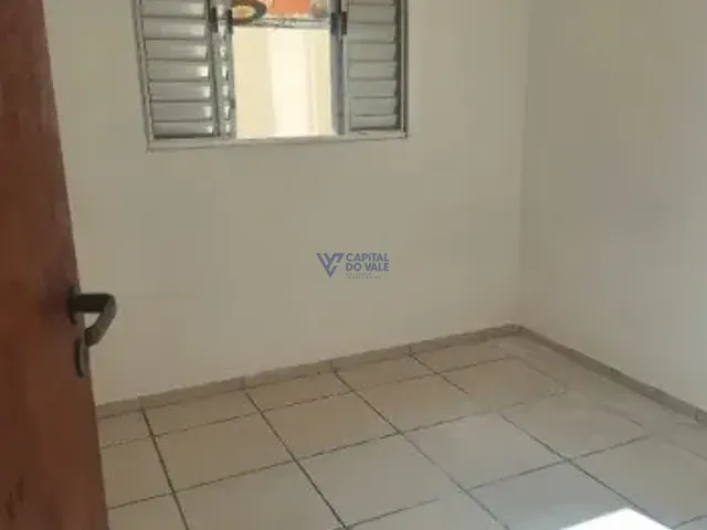 Casa 3 quartos e 1 banheiro, à venda, no bairro Jardim Nova República em São José dos Campos