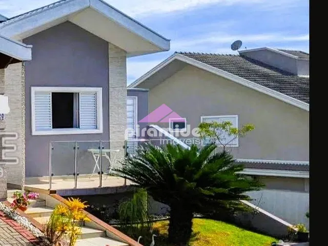 Casa com 360m² 3 quartos e 3 banheiros, à venda, no bairro Condomínio Residencial Mantiqueira em São José dos Campos