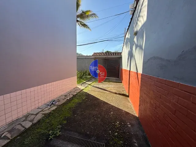 Casa 3 quartos e 4 banheiros, à venda, no bairro Praia do Imperador (Guia de Pacobaíba) em Magé