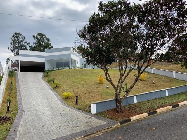 Casa com 1240m² 4 quartos e 5 banheiros, à venda, no bairro Salto em Extrema