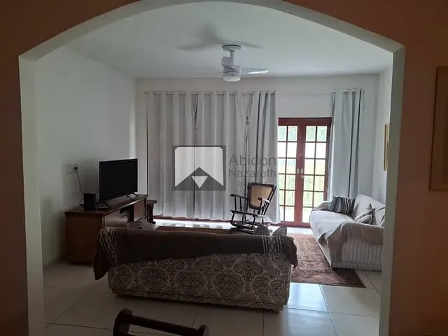 Casa com 360m² 3 quartos e 2 banheiros, à venda, no bairro Maravista em Niterói