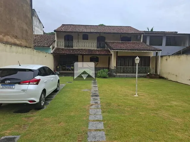 Casa com 360m² 3 quartos e 2 banheiros, à venda, no bairro Maravista em Niterói