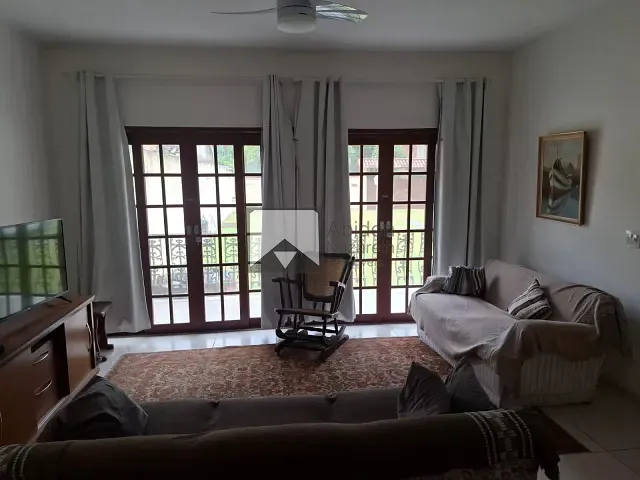 Casa com 360m² 3 quartos e 2 banheiros, à venda, no bairro Maravista em Niterói