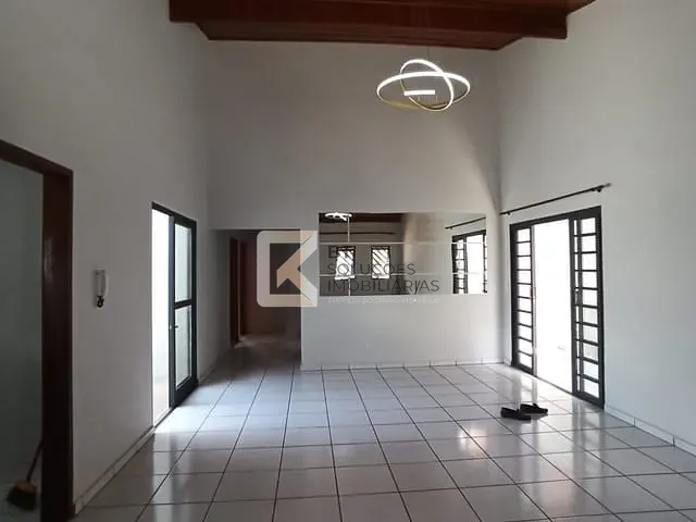 Casa com 250m² 3 quartos e 1 banheiro, à venda ou para alugar, no bairro Jardim Bela Vista em Indaiatuba