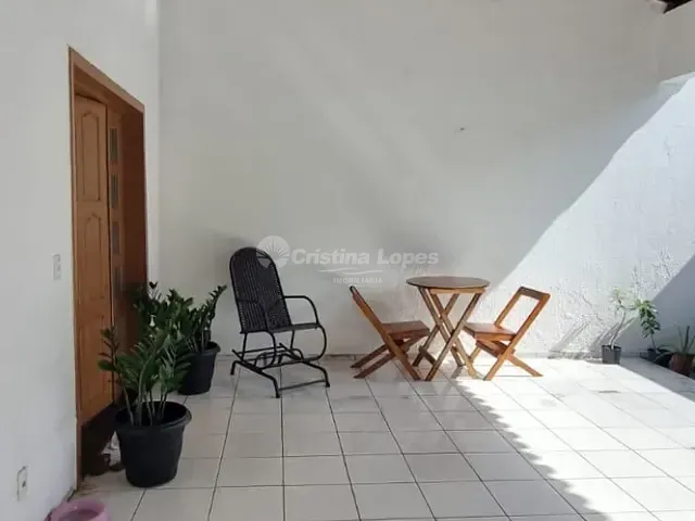 Casa 3 quartos e 2 banheiros, à venda, no bairro Vila Operária em Teresina
