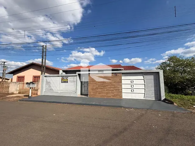 Casa 3 quartos e 1 banheiro, à venda, no bairro Jardim Caviúna em Rolândia