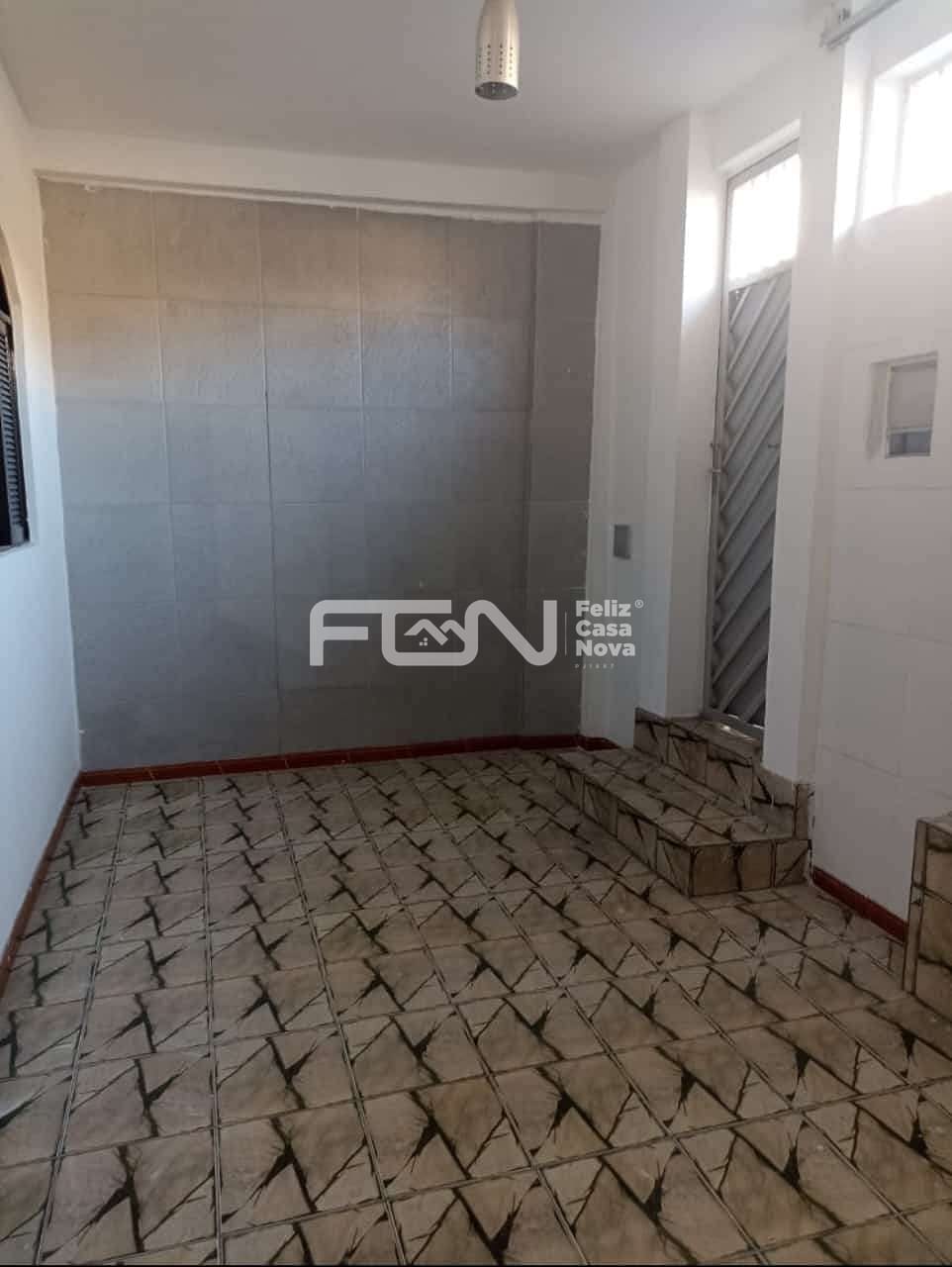 Casa à venda com 5 quartos, 33m² - Foto 2