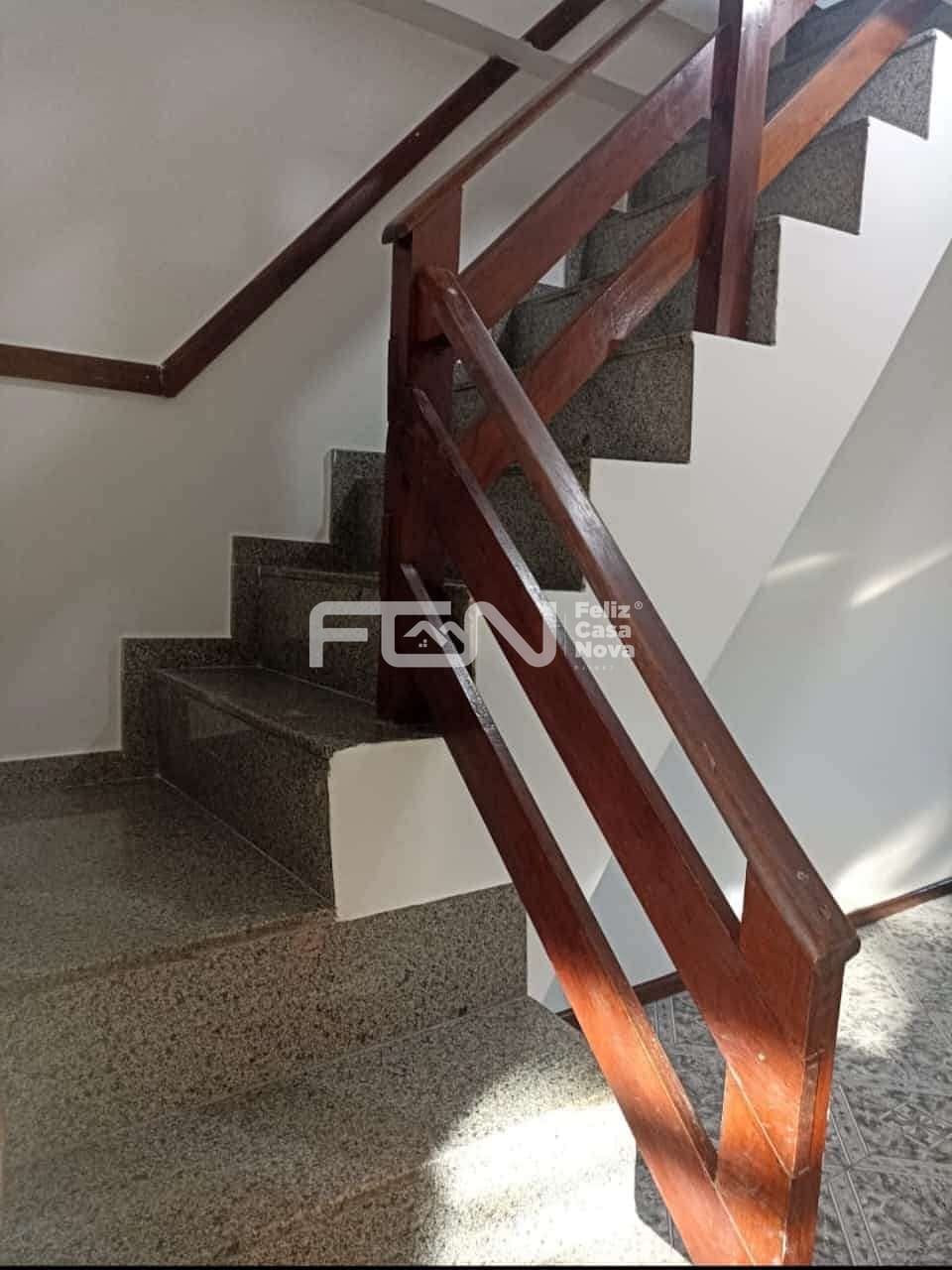 Casa à venda com 5 quartos, 33m² - Foto 9