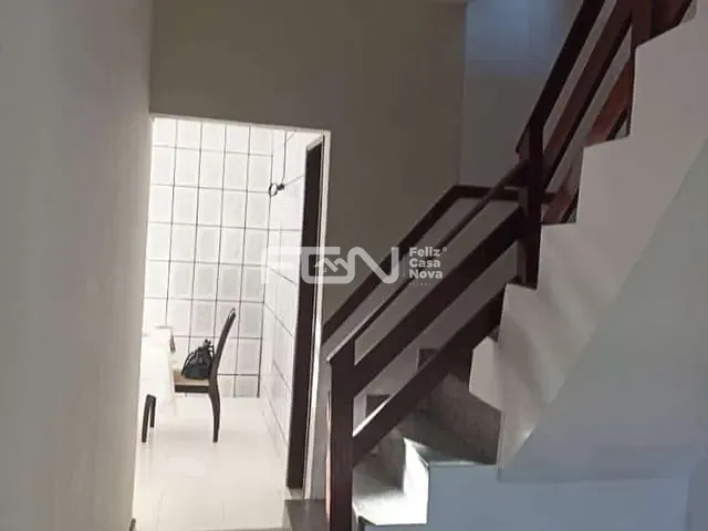 Casa 5 quartos e 3 banheiros, à venda, no bairro Centro em Camaçari