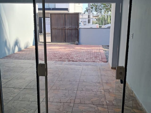 Casa 4 quartos e 3 banheiros, à venda, no bairro Santo Antônio em Balneário Piçarras