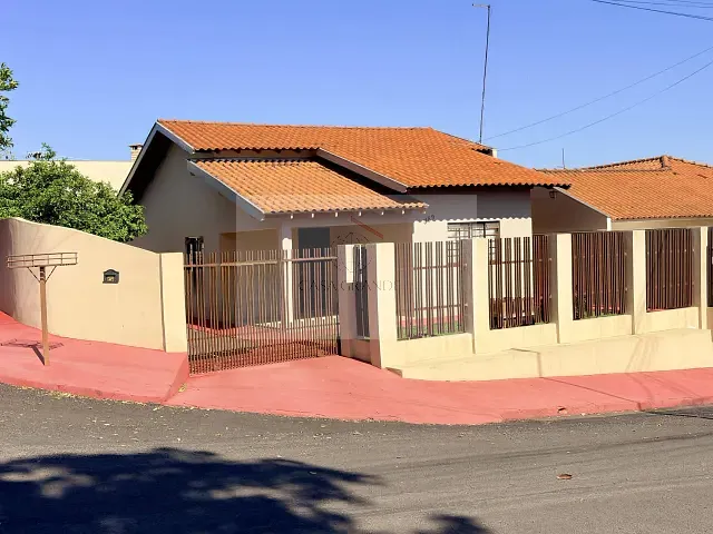 Casa com 320m² 3 quartos e 1 banheiro, à venda, no bairro Campo Belo em Rolândia