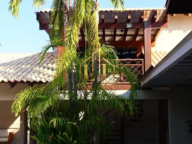 Casa com 1260m² 7 quartos e 9 banheiros, à venda, no bairro Jardim Itália em Cuiabá