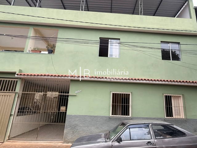 Casa 3 quartos e 1 banheiro, para alugar, no bairro Centro em Cataguases