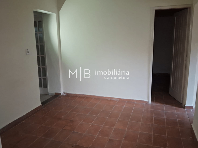 Casa 3 quartos e 1 banheiro, para alugar, no bairro Centro em Cataguases
