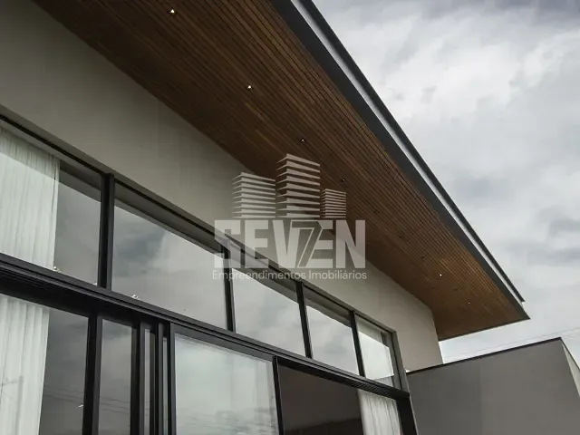Casa com 900m² 4 quartos e 6 banheiros, à venda, no bairro Vila Aviaçao em Bauru