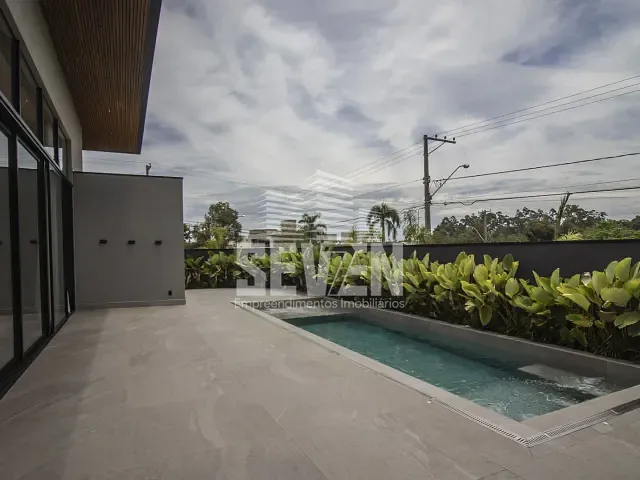 Casa com 900m² 4 quartos e 6 banheiros, à venda, no bairro Vila Aviaçao em Bauru