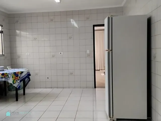 Casa com 176m² 4 quartos e 1 banheiro, à venda ou para alugar, no bairro Vila Serralheiro em São Paulo