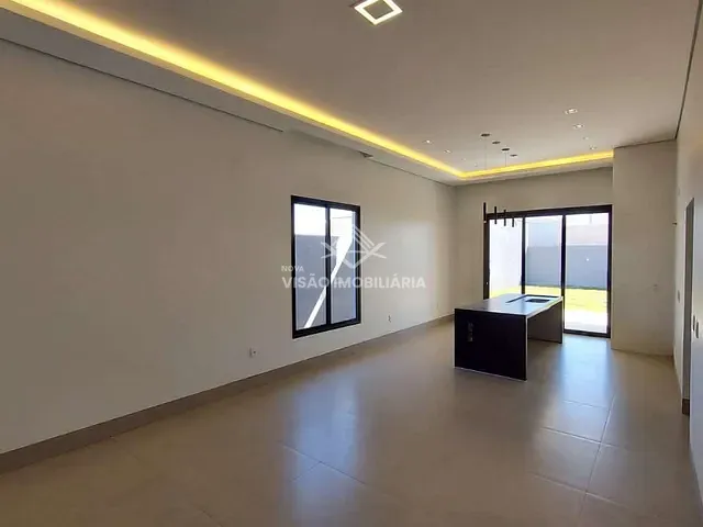 Casa 3 quartos e 2 banheiros, à venda, no bairro Jardim Curitiba em Sinop